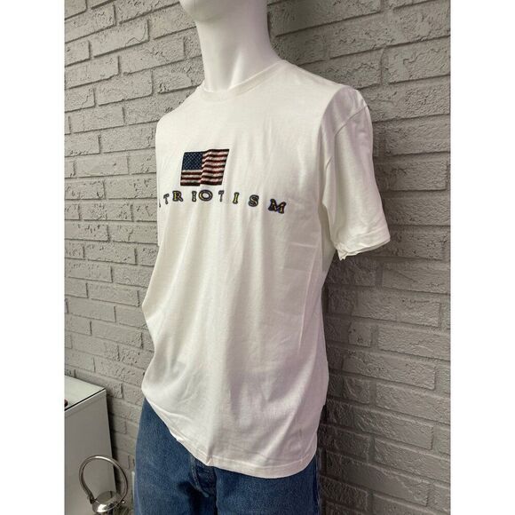 Authentic Men White Short Sleeve Classics “Patriotism” T- Shirt Size L - Picture 3 of 6